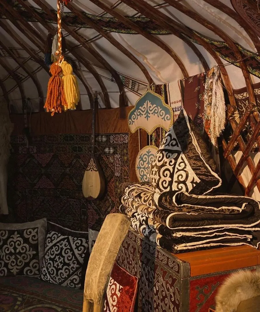 Campismo de Luxo Nomadyurt Hotel Almaty Cazaquistão